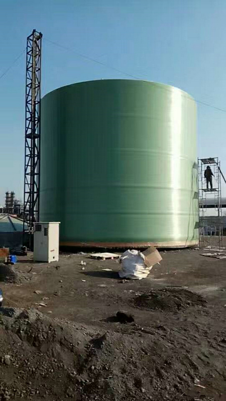 玻璃鋼防腐儲罐耐久性突出-適應(yīng)各種環(huán)境-長期保持防護效果
